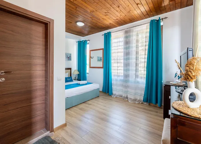 Irb Guest House Emona 4